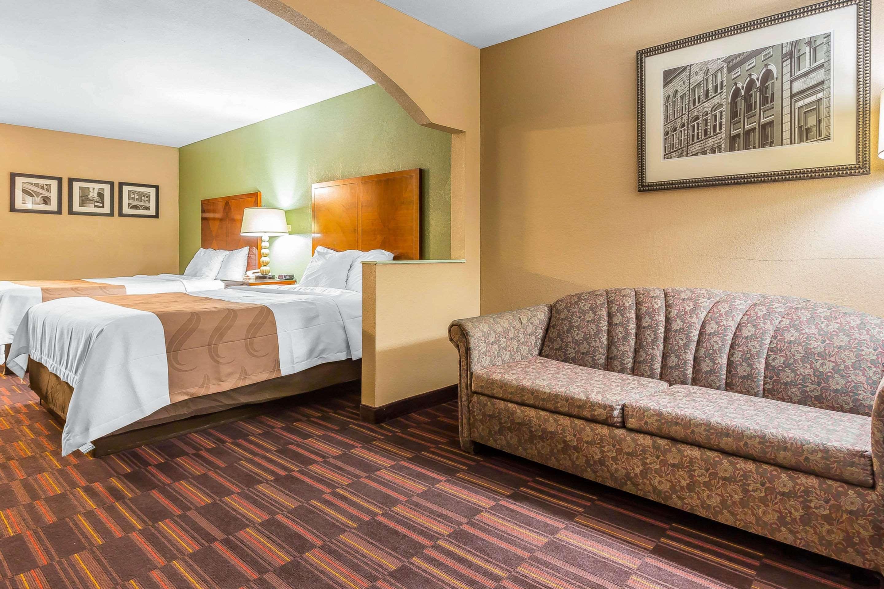 וורנר רובינס Quality Inn & Suites Near Robins Air Force Base מראה חיצוני תמונה