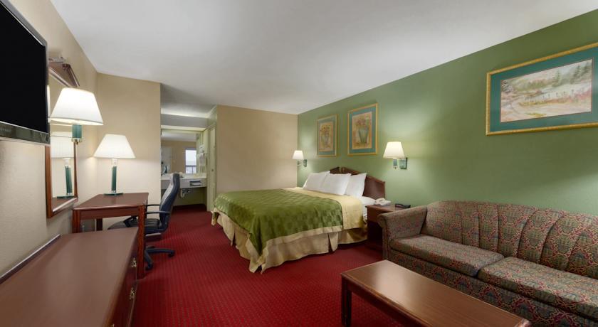 וורנר רובינס Quality Inn & Suites Near Robins Air Force Base מראה חיצוני תמונה
