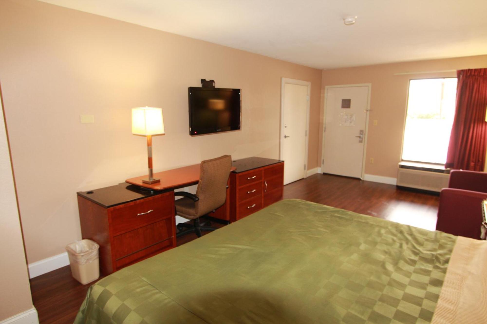 וורנר רובינס Quality Inn & Suites Near Robins Air Force Base מראה חיצוני תמונה