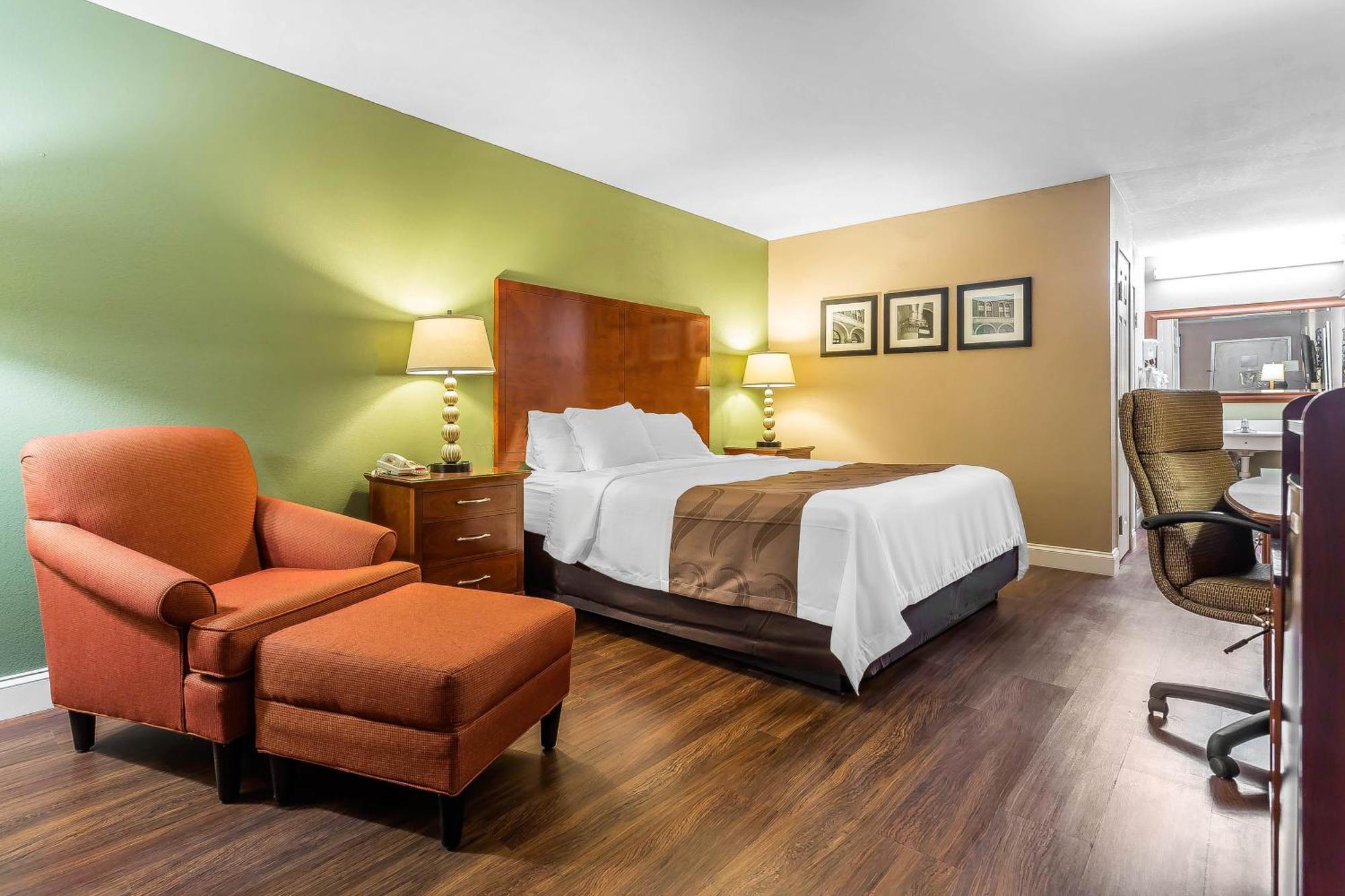 וורנר רובינס Quality Inn & Suites Near Robins Air Force Base מראה חיצוני תמונה