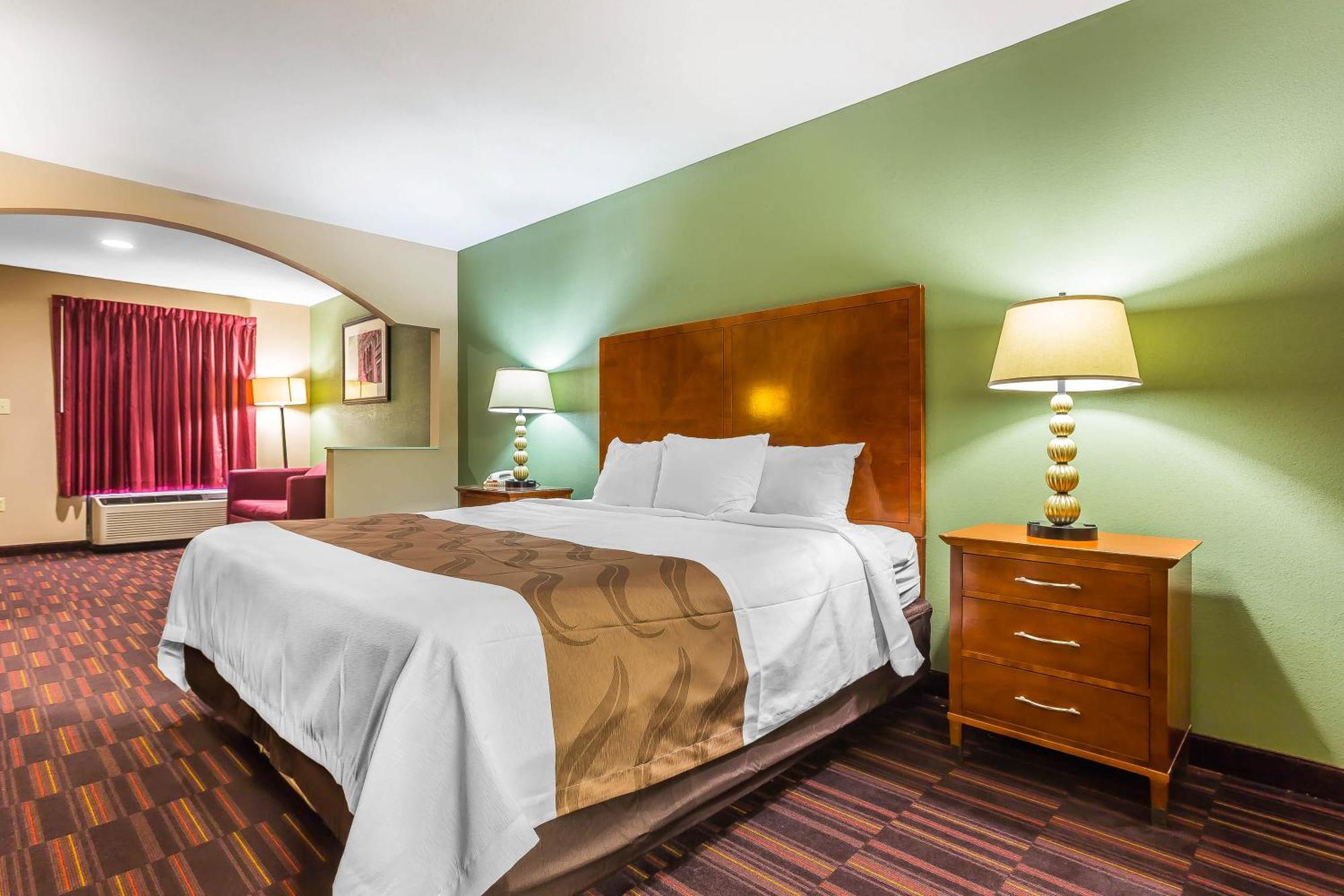 וורנר רובינס Quality Inn & Suites Near Robins Air Force Base מראה חיצוני תמונה